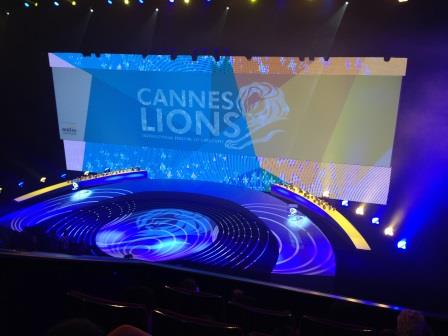 BEO Cannes Lions Startfoto Bühne